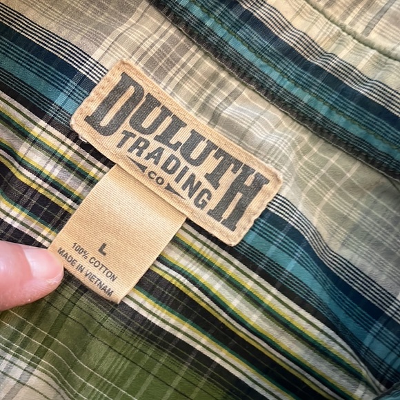 Mens Large Duluth striped collared button down shirt with gusseted armpits - Picture 5 of 8